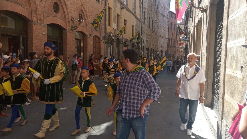 Siena: Oggi 10/07 il Bruco effettua il Giro di Onoranze alle&nbsp;Consorelle