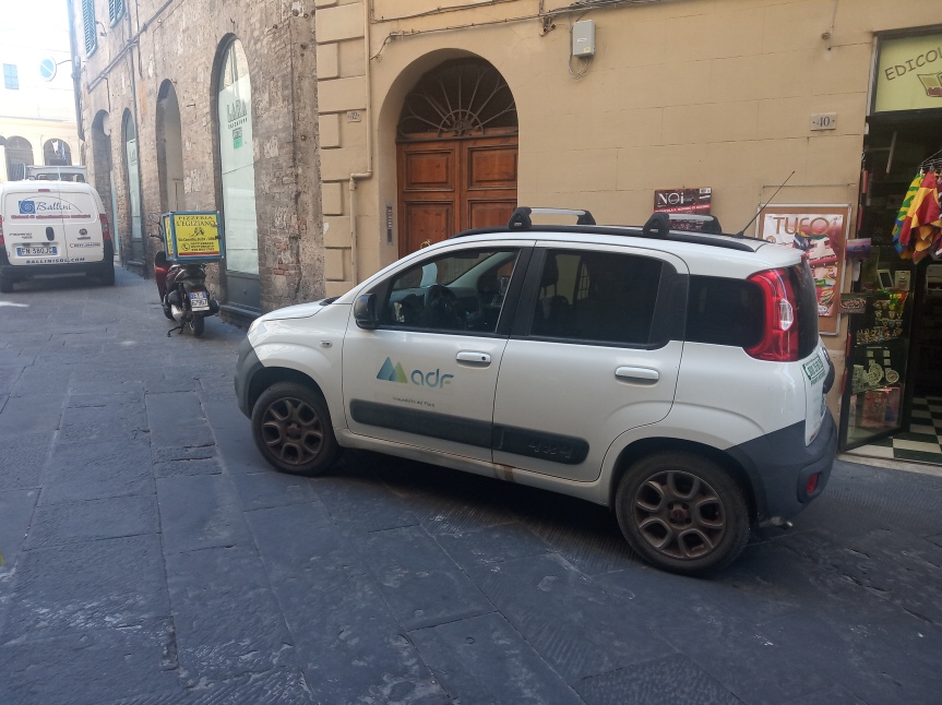 Siena: Manutenzione in via Roma