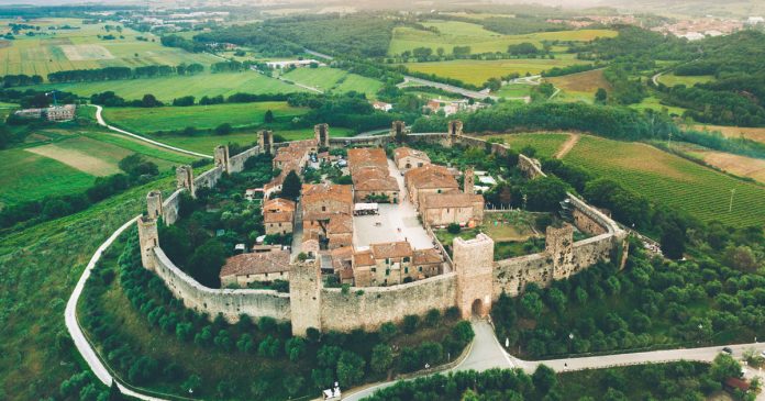 Provincia di Siena: Monteriggioni, cresce come Comune&nbsp;digitale