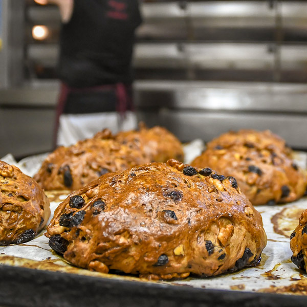 Siena: Sua maestà il pan co’ Santi: storia e ricetta di un pezzo della&nbsp;città