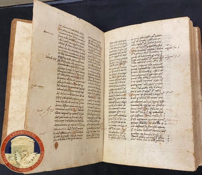 Provincia di Siena: San Gimignano, recuperato manoscritto del XV secolo trafugato dalla Biblioteca Comunale