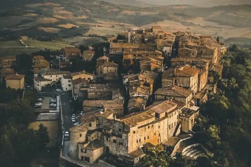 Siena: A Casole d’Elsa arriva il connubio tra moda e cultura