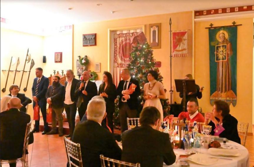 Palio di Legnano, Contrada San Bernardino: Oggi 18/12 Resoconto Cena di Natale di eri&nbsp;17/12