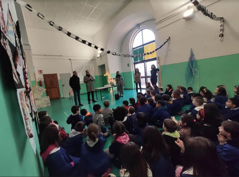 Siena: Buongoverno, il sindaco in visita alla Saffi tra musica e disegni&nbsp;“virtuosi”