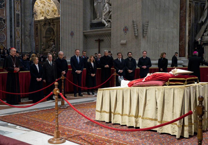 Italia: Il Presidente Meloni rende omaggio al Papa emerito Benedetto&nbsp;XVI