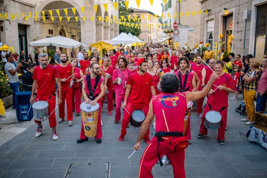 Siena, Sanremo, Bandão ha fatto ballare l’Ariston. Petreni: “Che soddisfazione la fiducia di Jovanotti”
