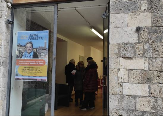 Siena, Elezioni, Ferretti inaugura la sede: “Porte aperte anche al Terzo&nbsp;Polo”