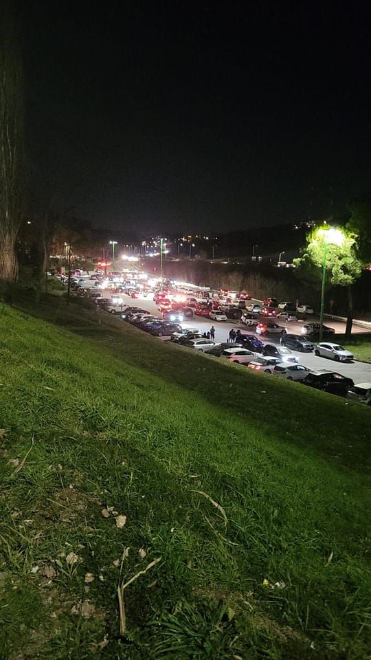 Siena, Terremoto, una serata di paura: Le voci dei cittadini riversati nel parcheggio Mens&nbsp;Sana