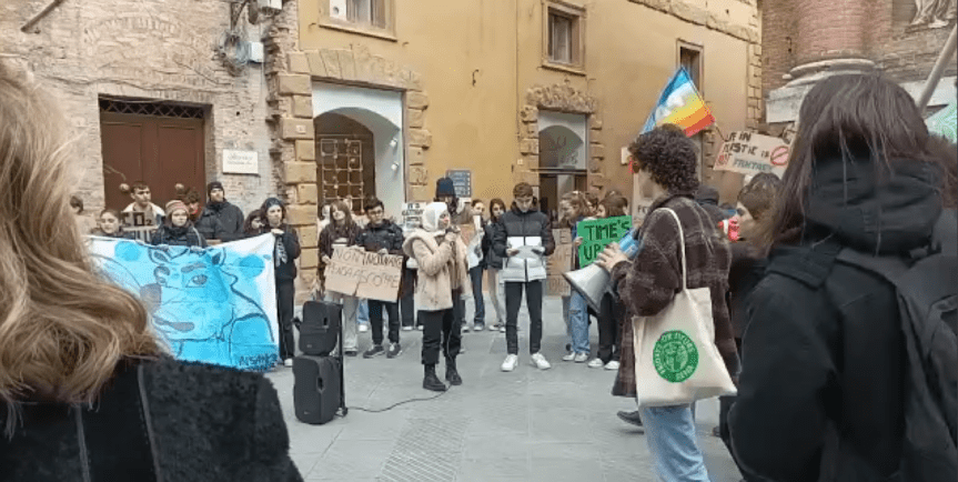 Siena: Oggi 03/03 una nuova mobilitazione per il&nbsp;clima