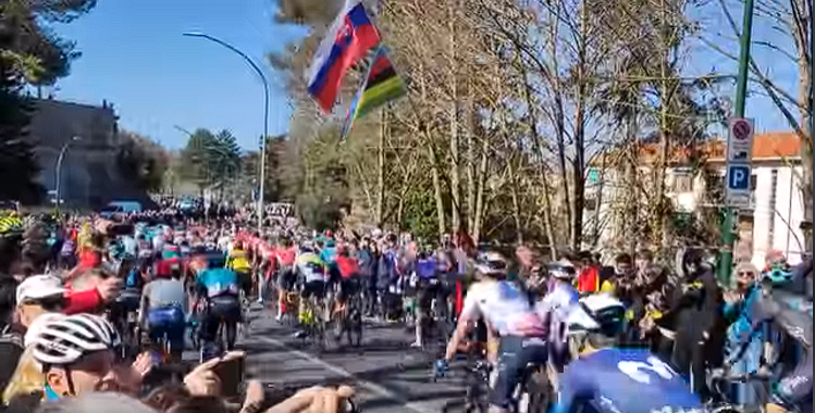 Siena: Strade Bianche, ecco le immagini della&nbsp;partenza