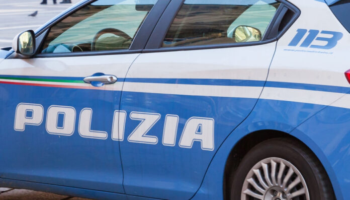 Provincia di Siena: Ubriaco danneggia bar e scappa, rintracciato e denunciato dalla Polizia