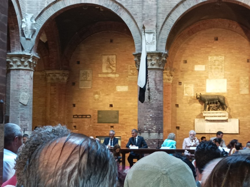 Palio di Siena: Palio 2 luglio, nel Cortile del Podestà si svela il&nbsp;Drappellone