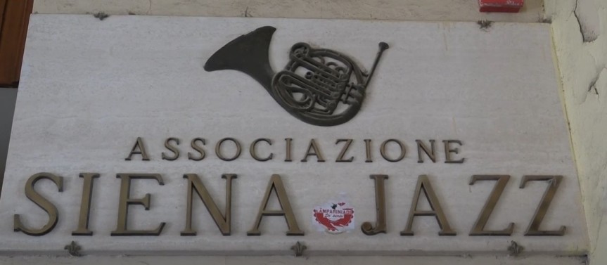 Siena: Siena Jazz, al via un nuovo corso di arpa con Stefania Scapin
