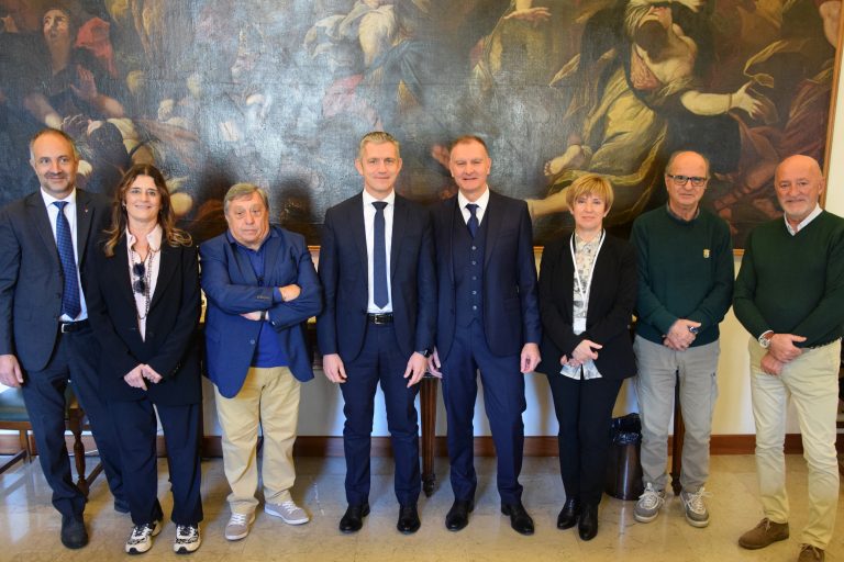 Siena, Promuovere la donazione del sangue e degli emocomponenti: siglato protocollo tra Aou Senese, Banca MPS e associazioni di volontariato territoriali ANPAS, AVIS, Fratres e Gruppo Donatori Sangue delle&nbsp;Contrade