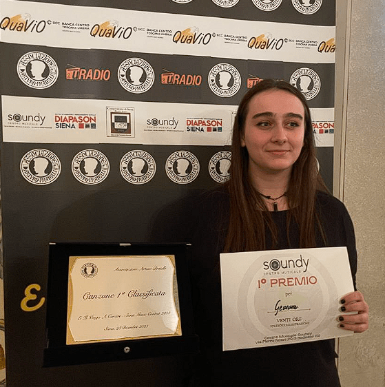 Siena: “E ti vengo a cercare”, Gemma vince il contest dell’associazione Arturo Pratelli in una serata densa di&nbsp;emozioni