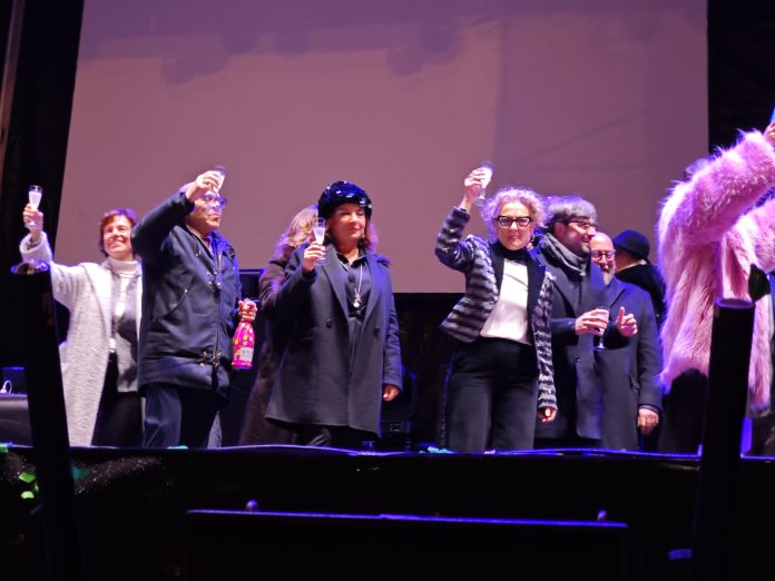 Siena: Buon 2024 da una Piazza del Campo in&nbsp;delirio