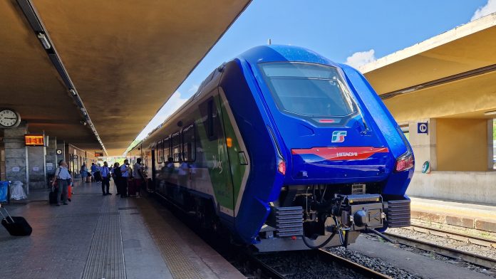 Siena: Trasporti, un nuovo treno Blues in servizio sulle linee dell’area Senese e del Mugello