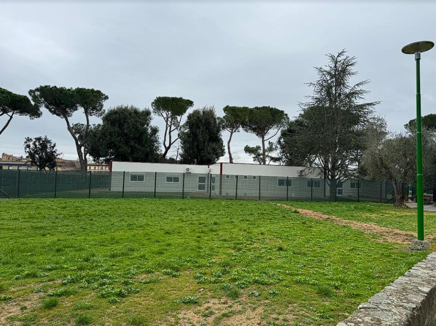Siena: Salviamo il parco di Piazza d’Armi, 631 firme per la petizione, ad aprile 2025 via i prefabbricati dalla zona