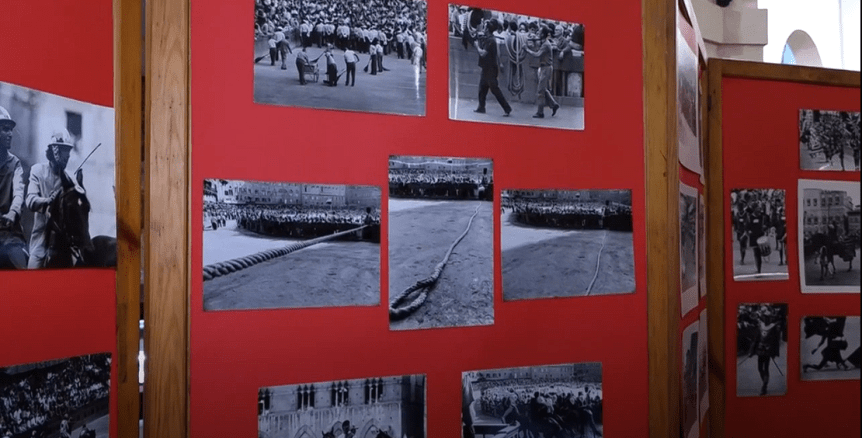 Palio di Siena: Nel museo della Chiocciola la mostra“Impressioni. Siena e il Palio negli scatti di Zoltan&nbsp;Nagy”