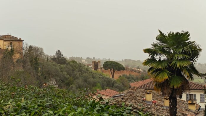 Siena, E’ tutto giallo: mezza Italia nel pulviscolo di sabbia&nbsp;africana
