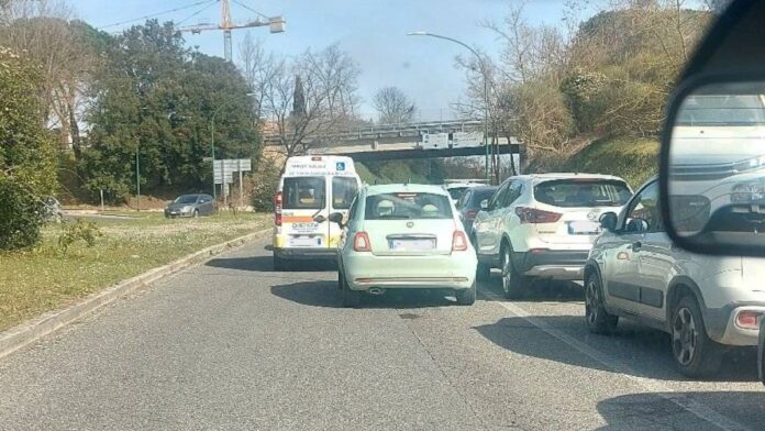 Siena, Traffico zona Scotte, l’appello di Barretta: “Utilizzate di più la&nbsp;navetta”