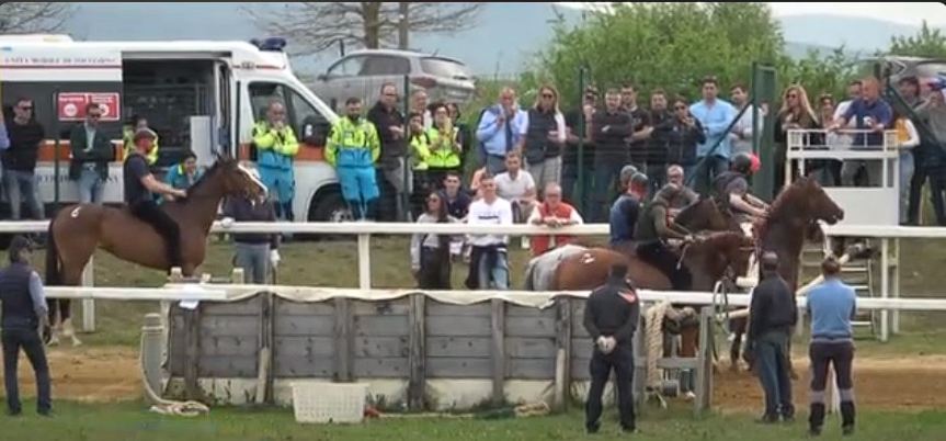 Palio di Siena: corse di addestramento a Mociano, positivi i commenti sulla&nbsp;pista