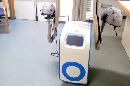 Provincia di Siena: Donato all’ospedale di Nottola un casco refrigerante per&nbsp;capelli