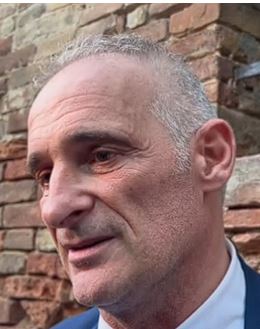 Palio di Siena, riunione tra sindaco e capitani per il cigno a Mociano. Toscano: “Spiegate le motivazioni”