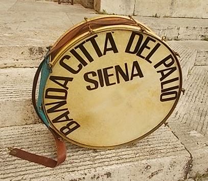 Siena, Banda Città del Palio in concerto ad Avignone, la presidente: “Emozione e&nbsp;orgoglio”