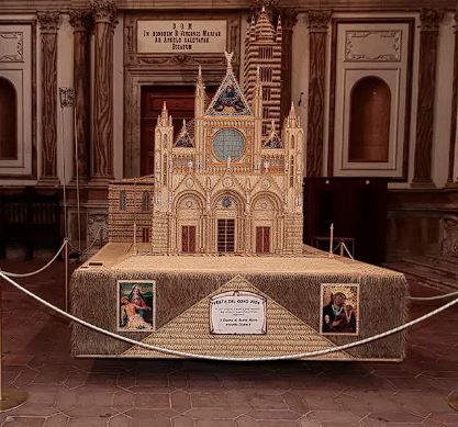 Siena, Arrivato alla Santissima Annunziata il Duomo di spighe della festa del Covo di Campocavallo. Lojudice: “Un simbolo di vita e di&nbsp;comunità