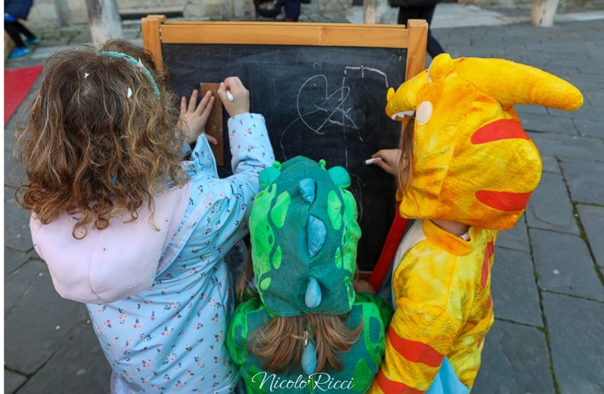 Siena: Carnevale, la Piazza del Campo torna a riempirsi di bambini – Le foto di Nico&nbsp;Ricci