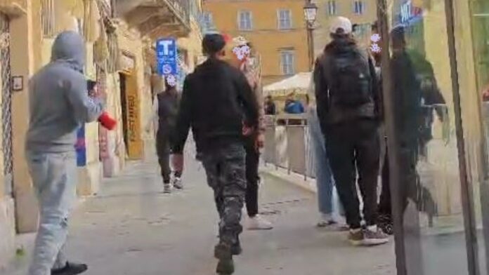 Siena, Fenomeno maranza: “Ascoltare e capire il disagio ma pretendere il&nbsp;rispetto”