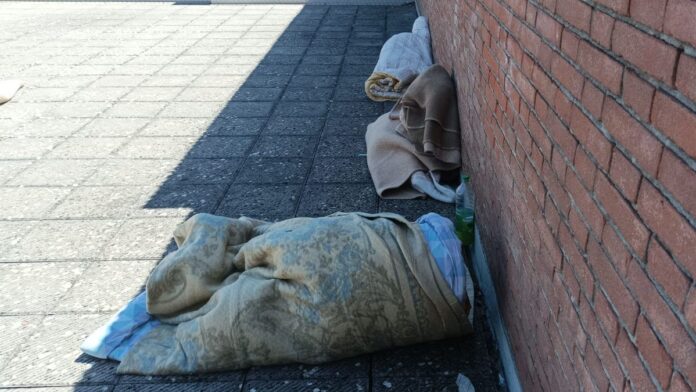 Siena: I migranti pakistani sono tornati ad occupare il parcheggio Il&nbsp;Duomo